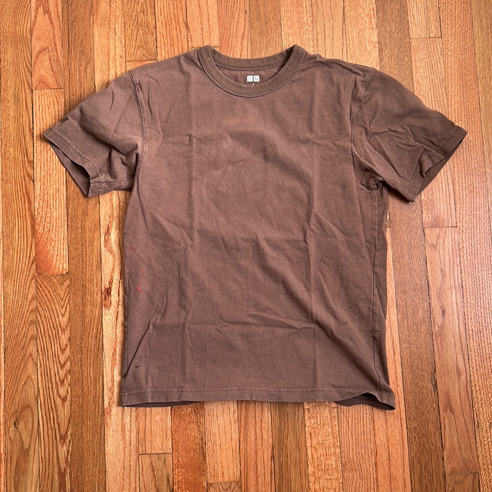 Uniqlo U — Brown tee